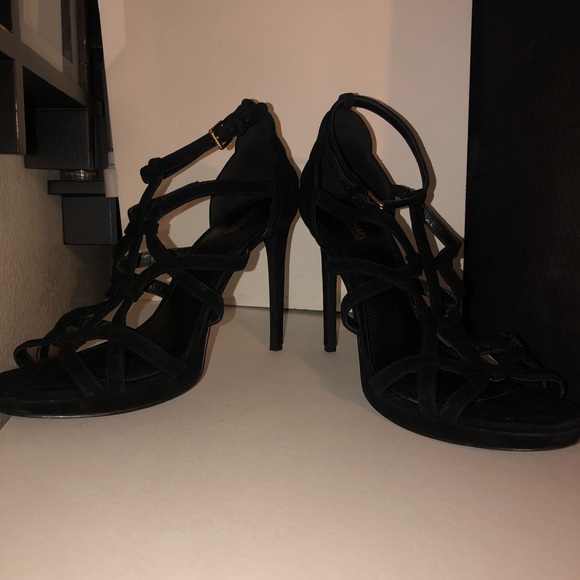 Micheal Kord.                      @BluBgStrs - Picture 3 of 5